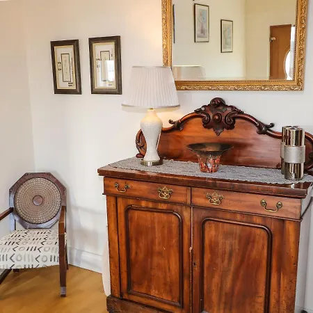 Millers Lane House * Aught Upper