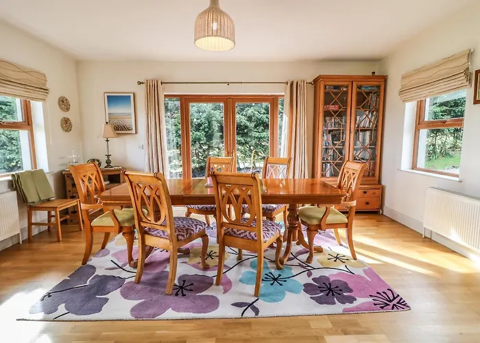 Millers Lane House * Aught Upper