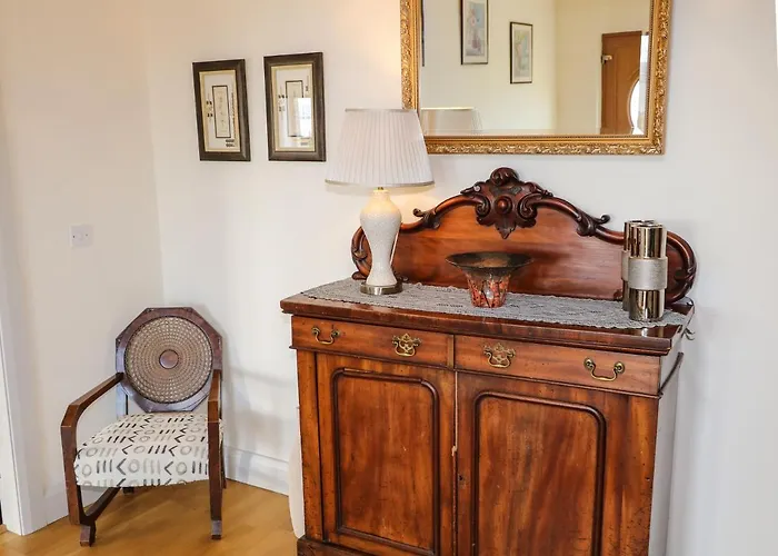 Millers Lane House * Aught Upper